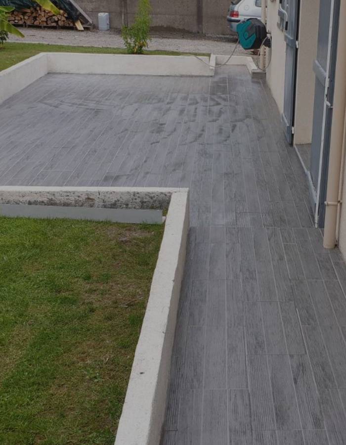 Faïence murale pour salle de bain moderne à Guérande